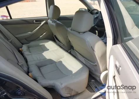 2004 Infiniti G35 from USA, damaged, VIN JNKCV51E44M604671